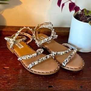 Steve Madden Travel Sandal